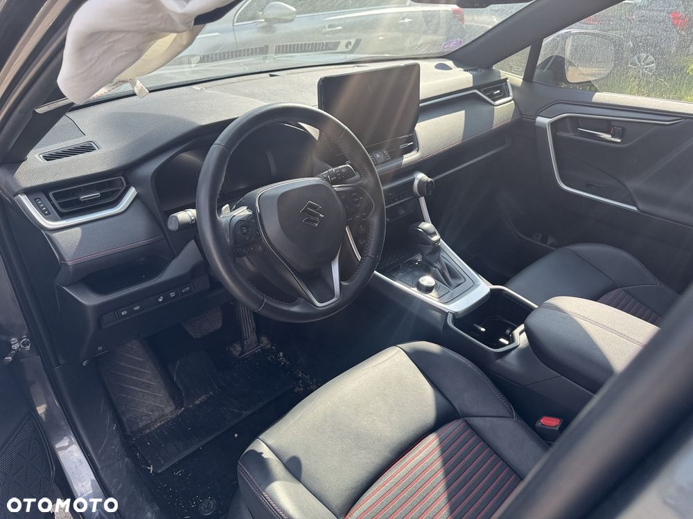 Suzuki Across PLUG-IN HYBRID - 9