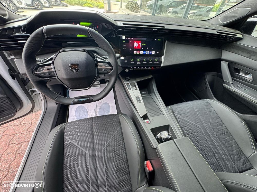 Peugeot 308 1.2 Hybrid GT e-DCS6 - 8