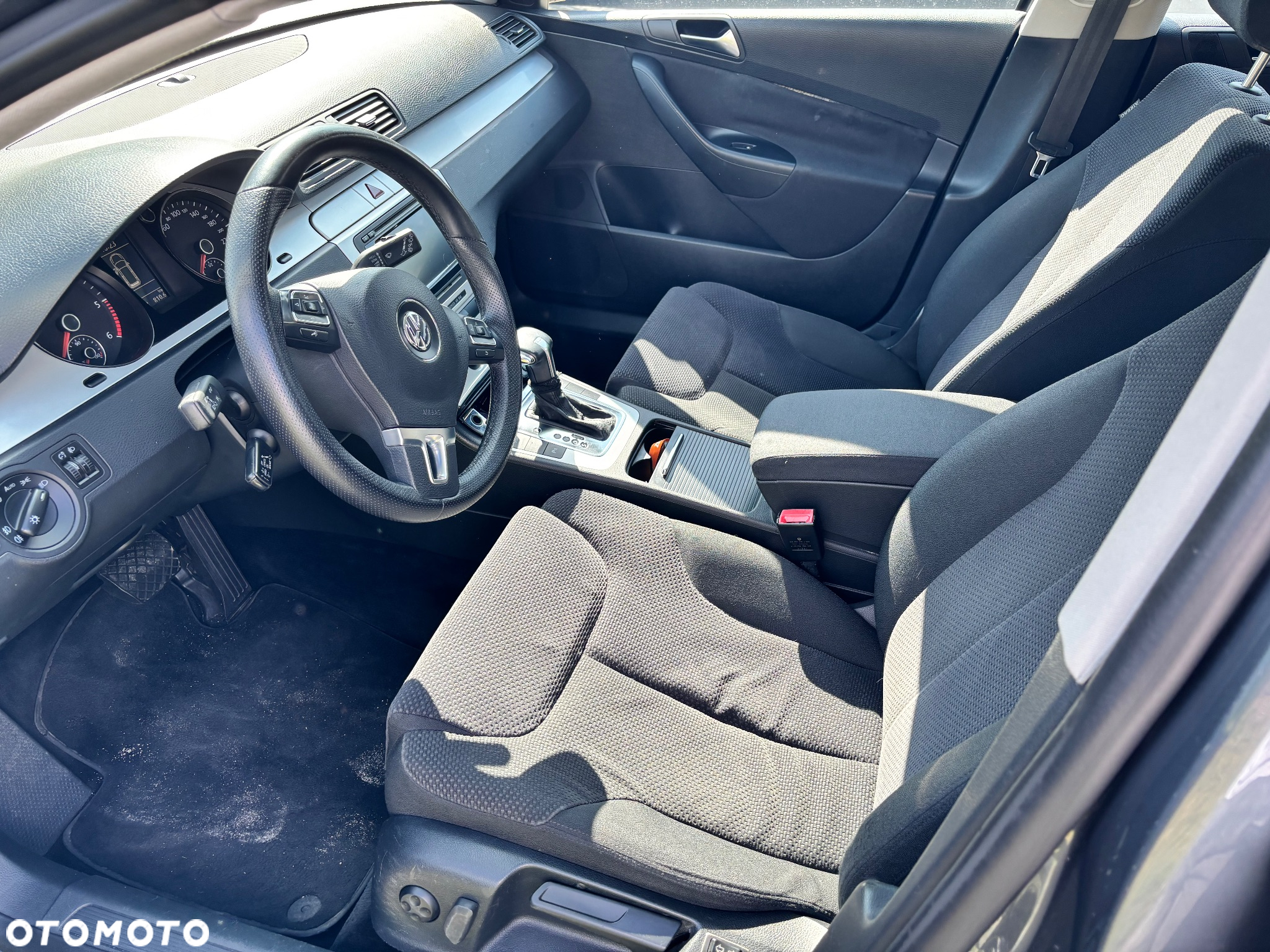 Volkswagen Passat 2.0 TDI Comfortline DSG - 8