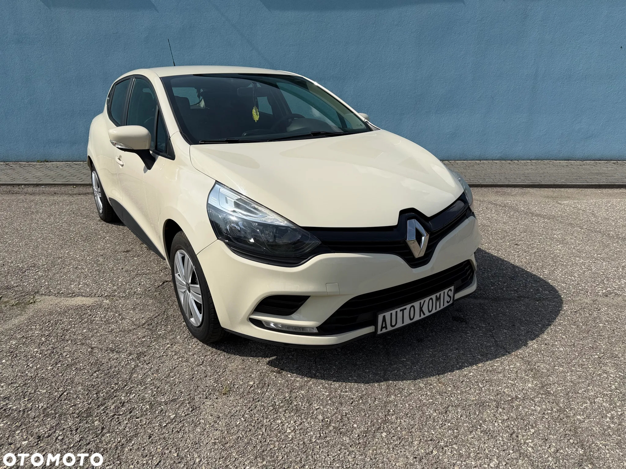 Renault Clio 1.2 16V 75 Life - 26