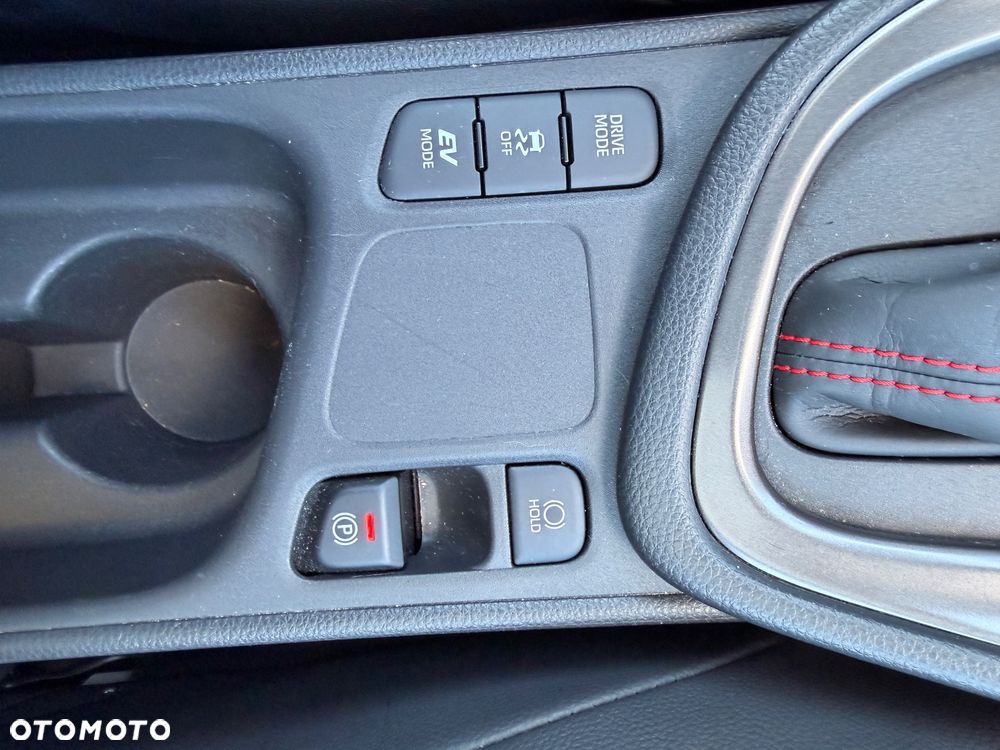Toyota Yaris Hybrid 1.5 GR Sport - 21