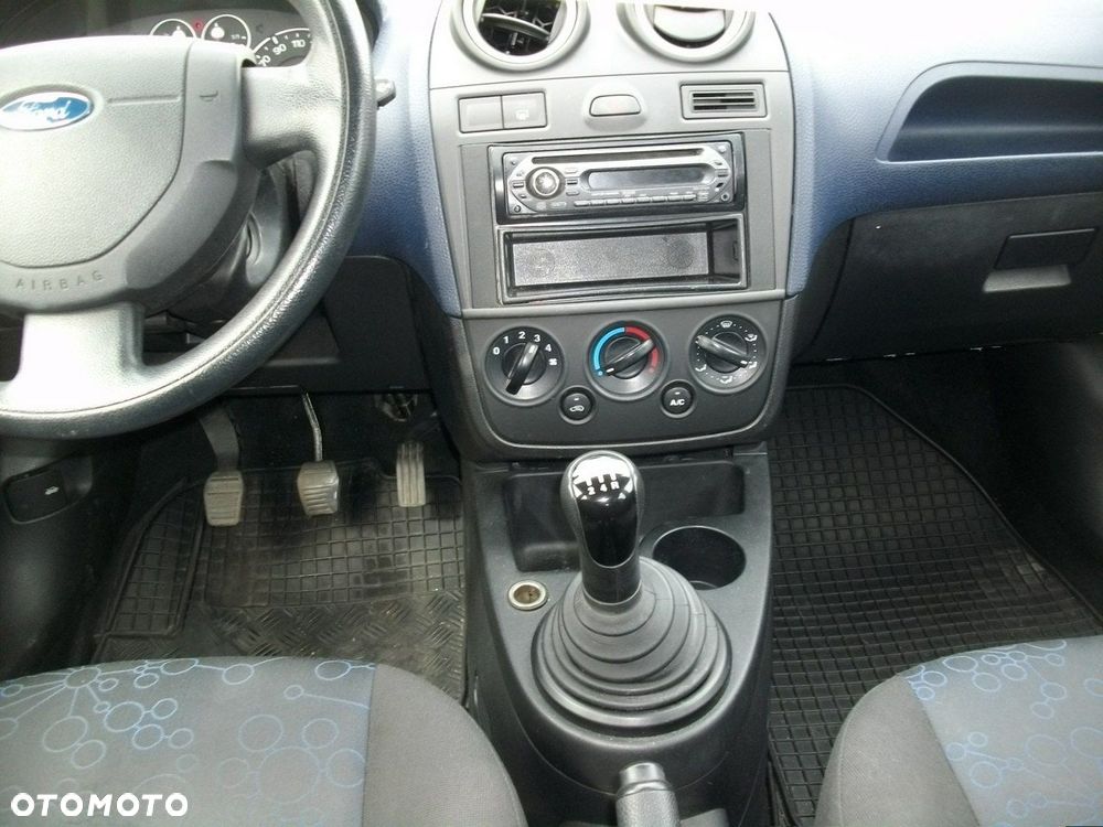 Ford Fiesta - 6