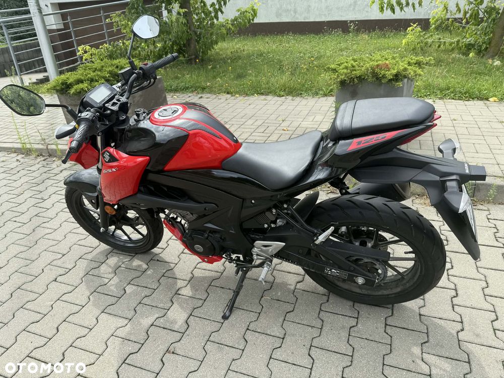 Suzuki GSX - 4