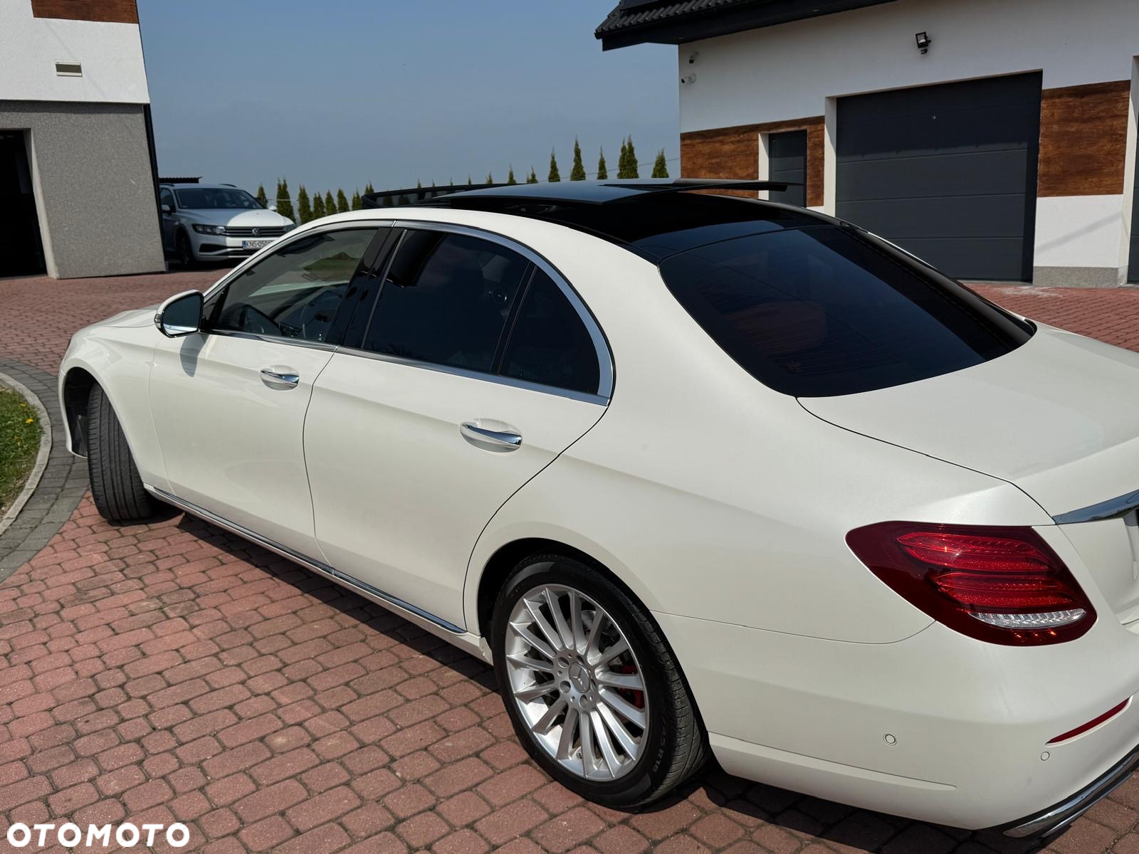 Mercedes-Benz Klasa E 200 d T 9G-TRONIC Avantgarde - 25