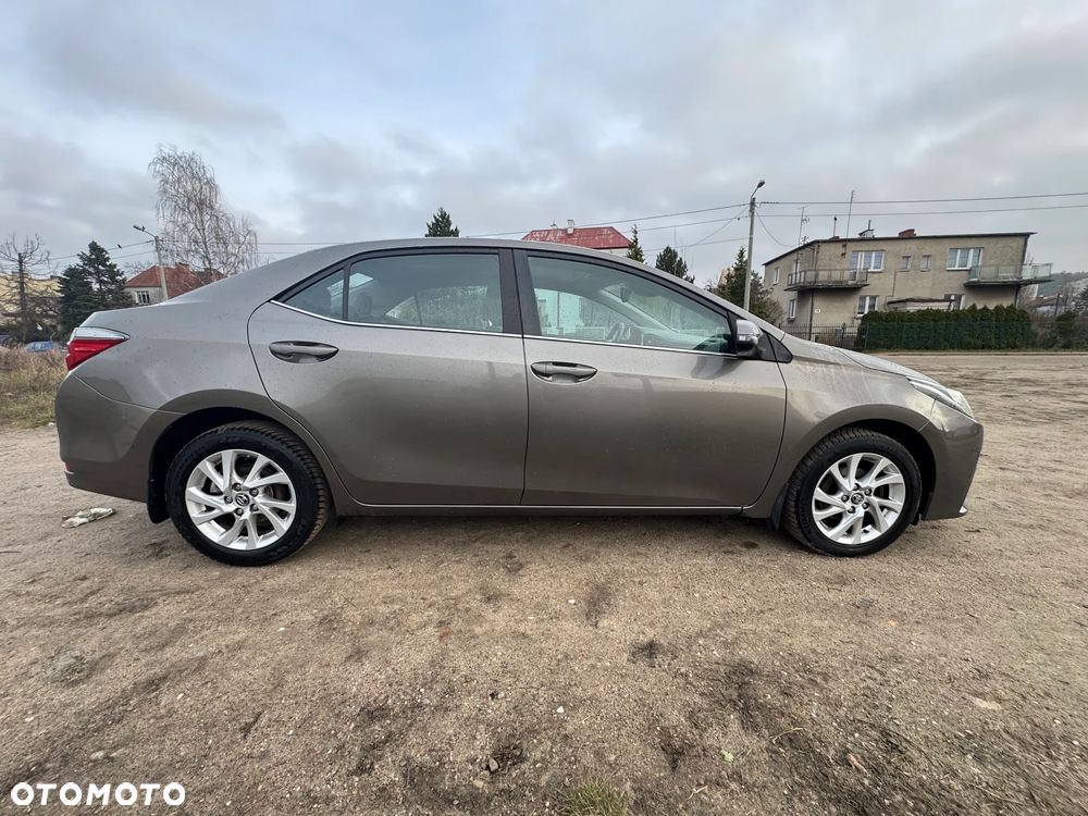 Toyota Corolla 1.6 Comfort - 8