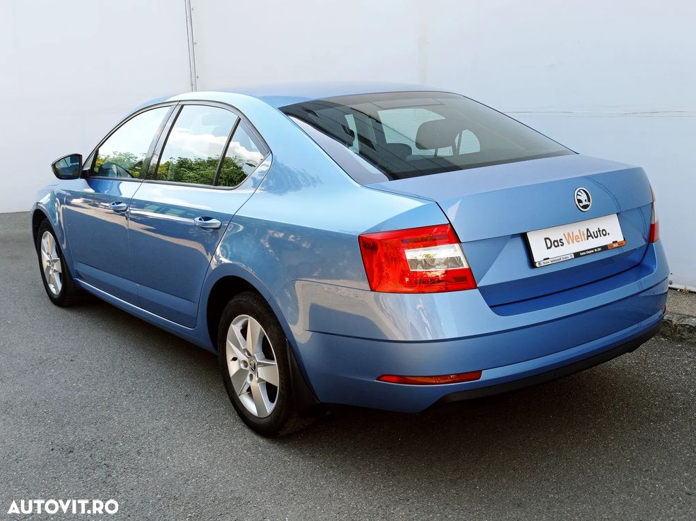 Skoda Octavia 1.6 TDI DSG Ambition - 13