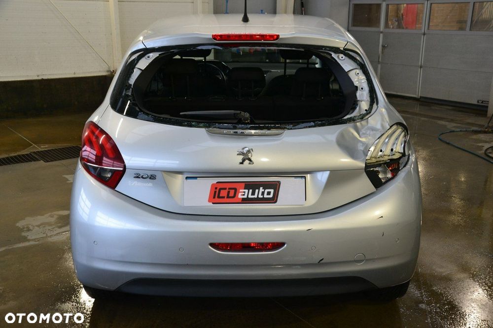 Peugeot 208 - 6
