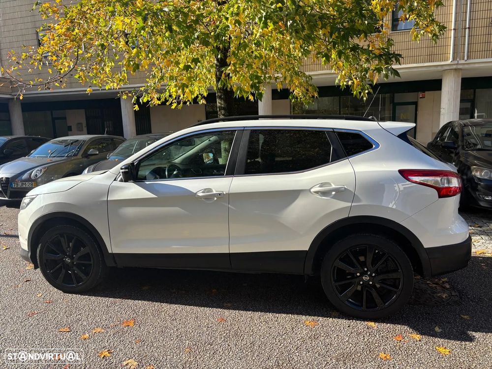 Nissan Qashqai 1.6 dCi Tekna 19 Alcantara Xtronic - 2