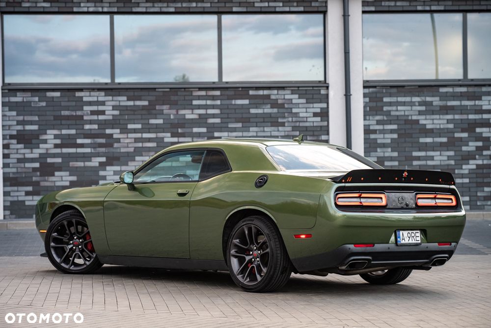 Dodge Challenger 6.4 Scat Pack - 5