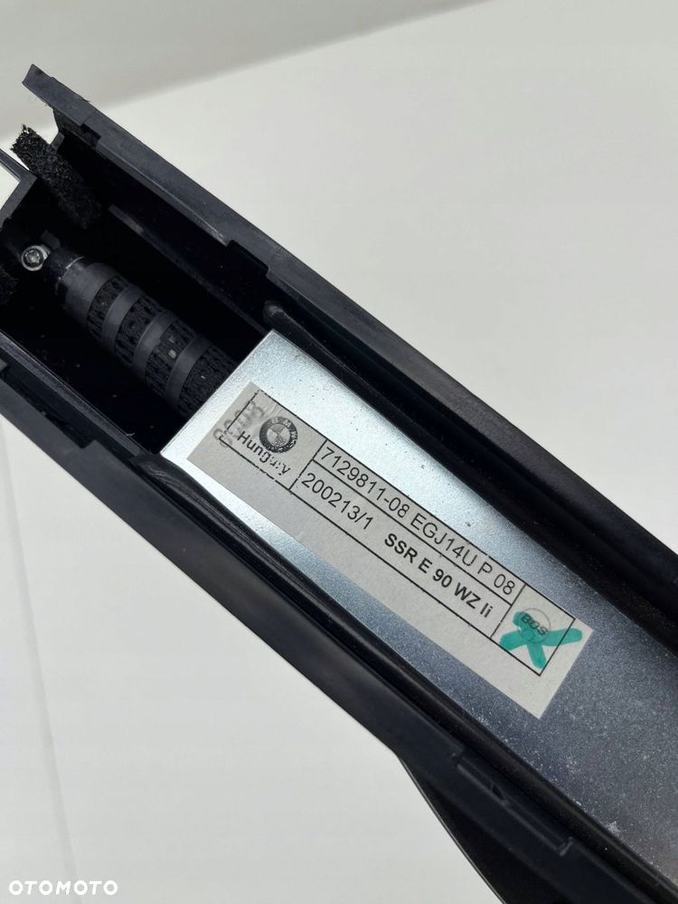 BMW 3 E90 LIFT ROLETA SIATKA BOCZNA DRZWI LEWA TYŁ 7129811 - 4