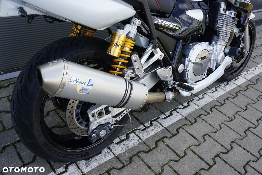 Yamaha XJR - 4