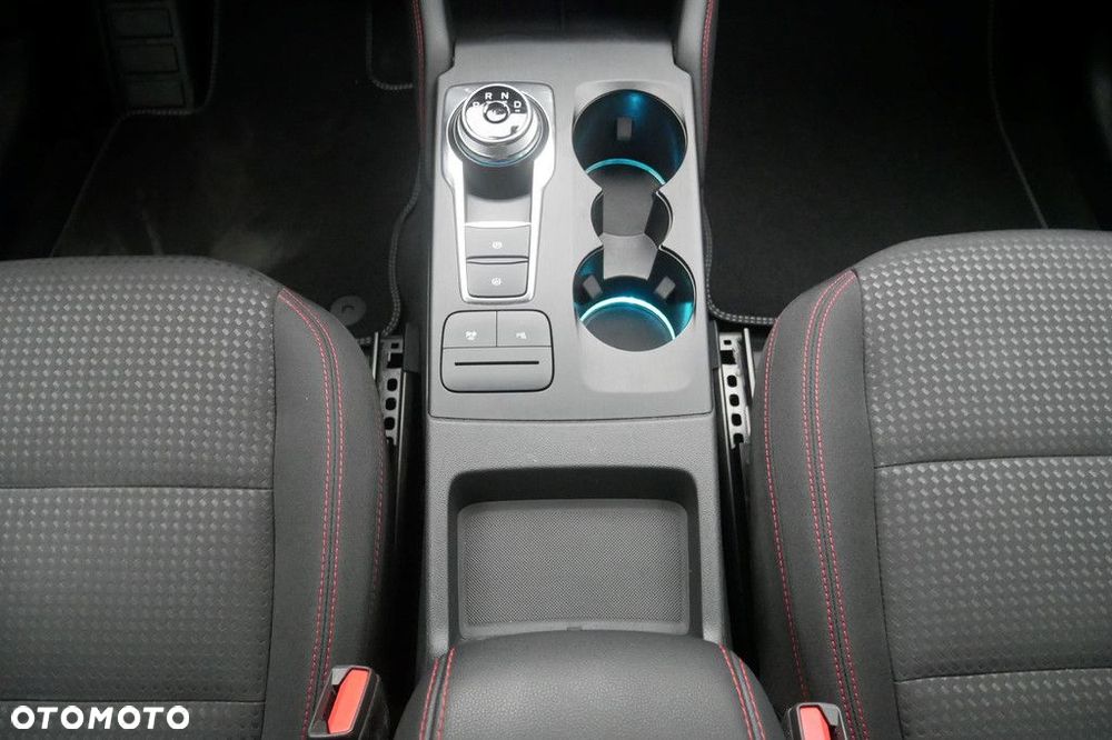 Ford Kuga - 11