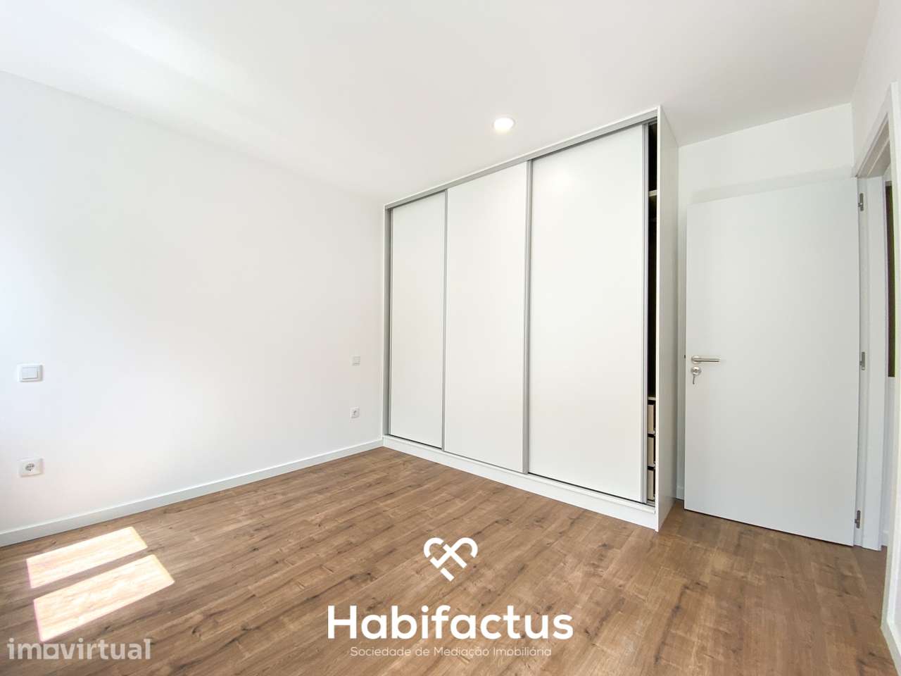 Apartamento T1+1 à Venda no Centro de Nelas – Zona das 4 Esquinas | To - Grande imagem: 4/15