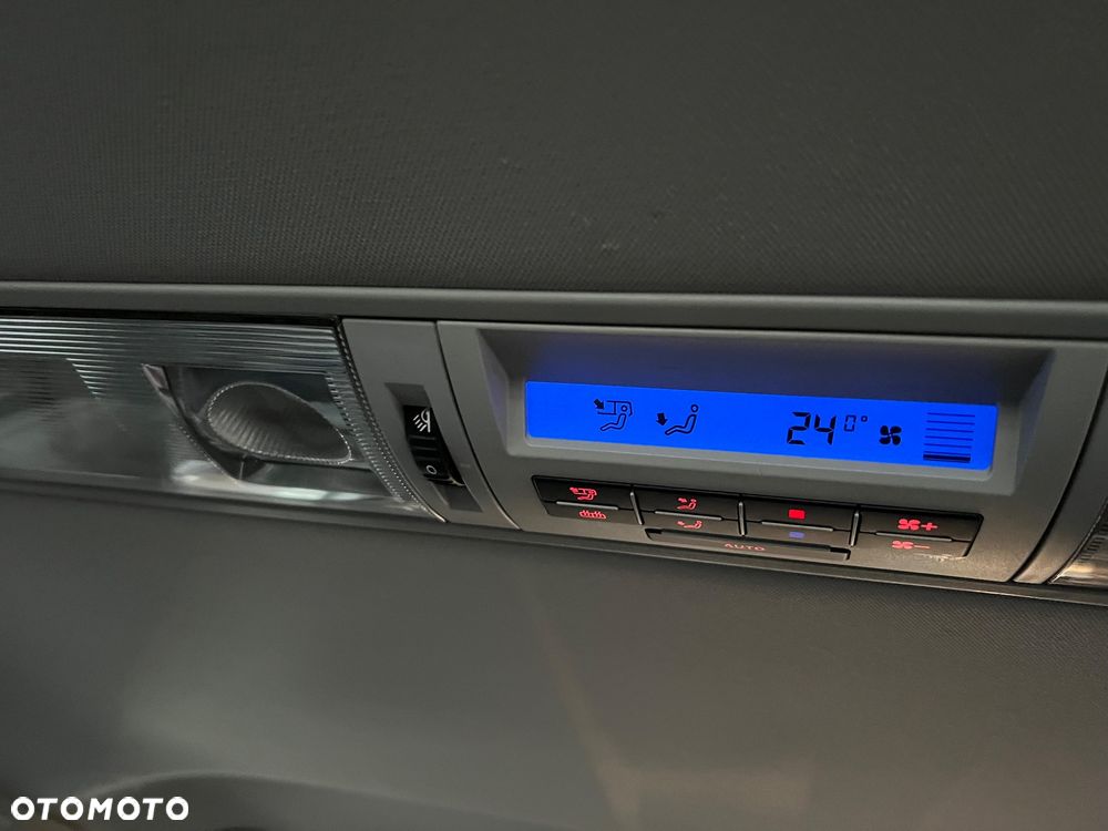 Volkswagen Multivan L1 Business - 22