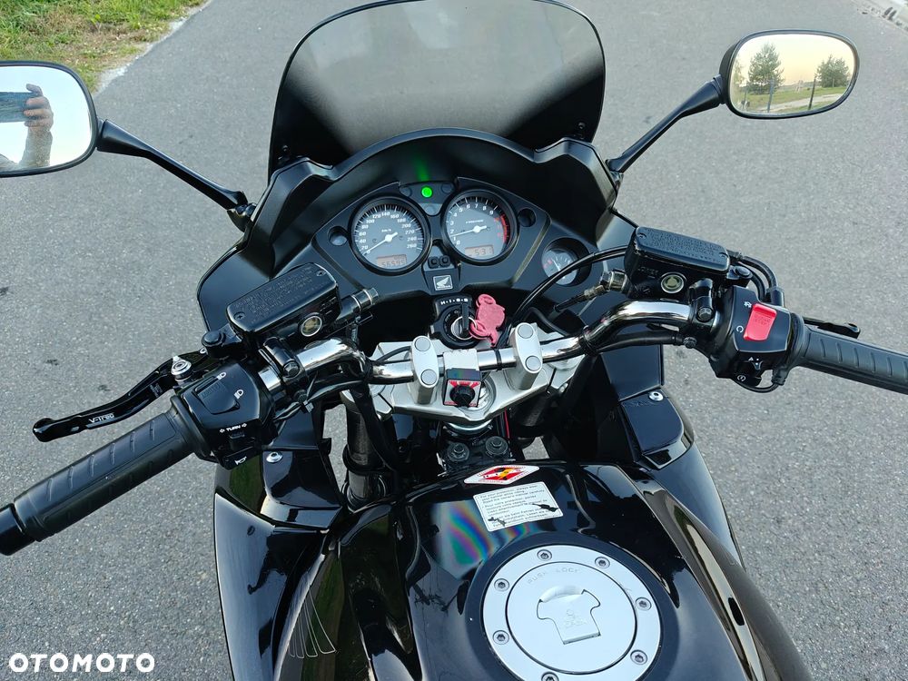 Honda CBF - 15