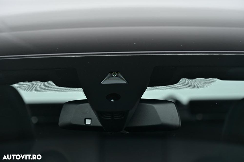 BMW Seria 3 320d Aut. Edition M Sport Shadow - 31