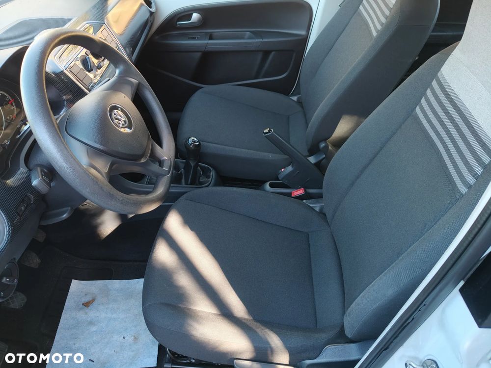 Volkswagen up! - 8
