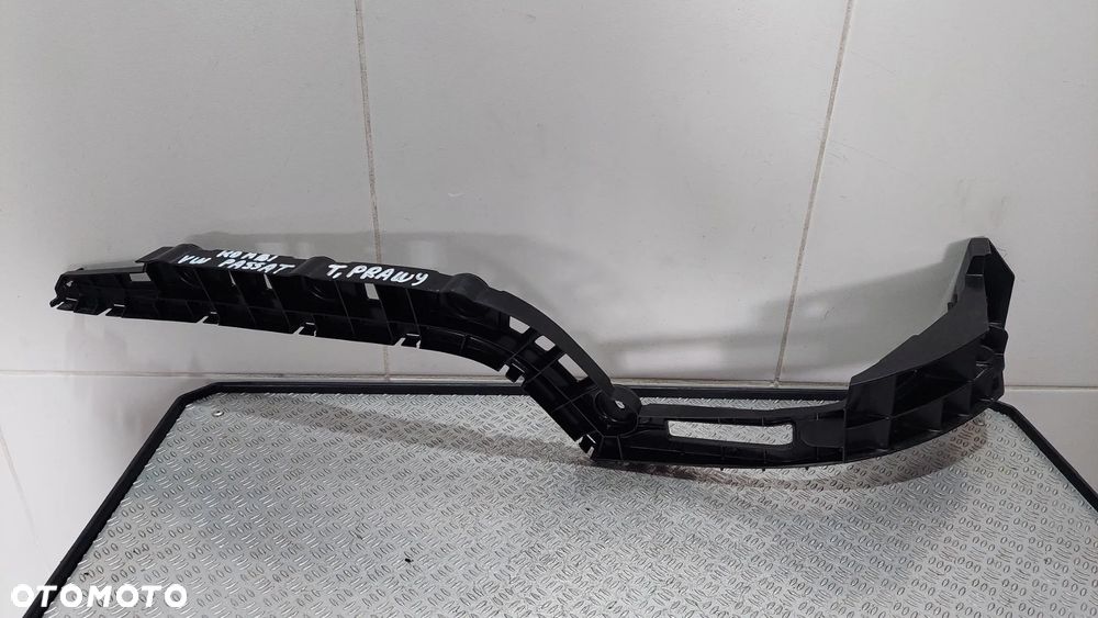 ŚLIZG ZDERZAKA TYŁ PRAWY KOMBI VW PASSAT B7 R2013 2,0 TDI NR 3AF807394 - 1