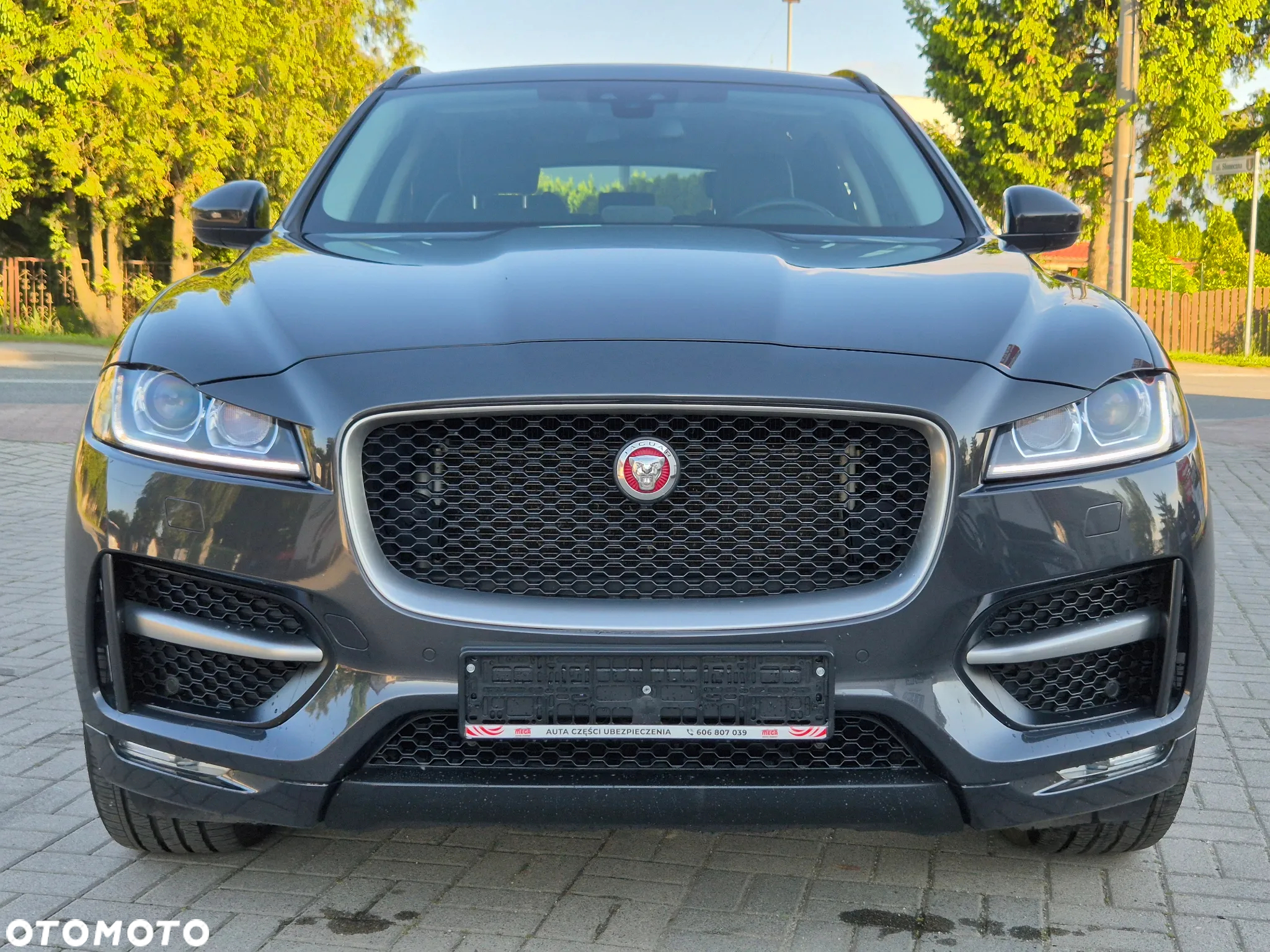 Jaguar F-Pace 2.0 i4D AWD R-Sport - 6