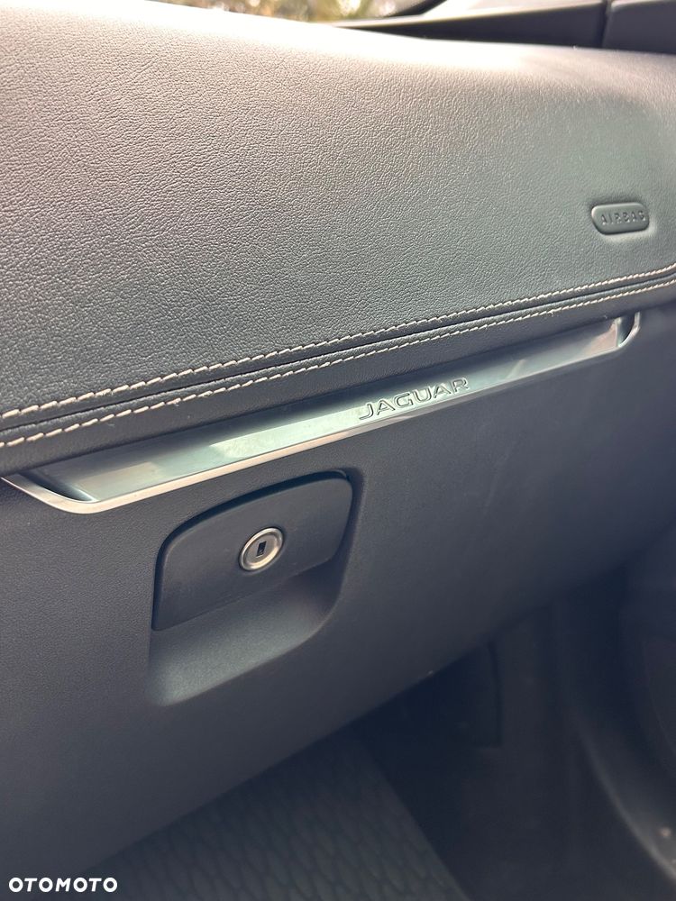 Jaguar F-Pace 3.0 V6 AWD R-Sport - 15