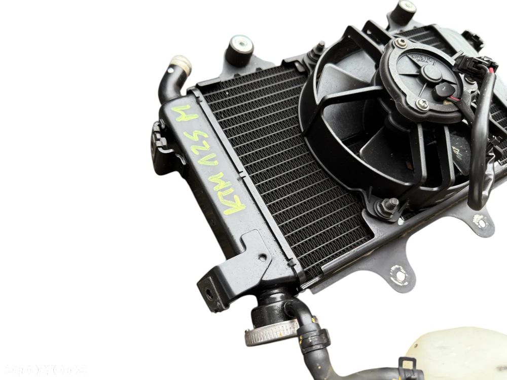 Chłodnica kpl  KTM Duke 125 ABS 17-23r - 9