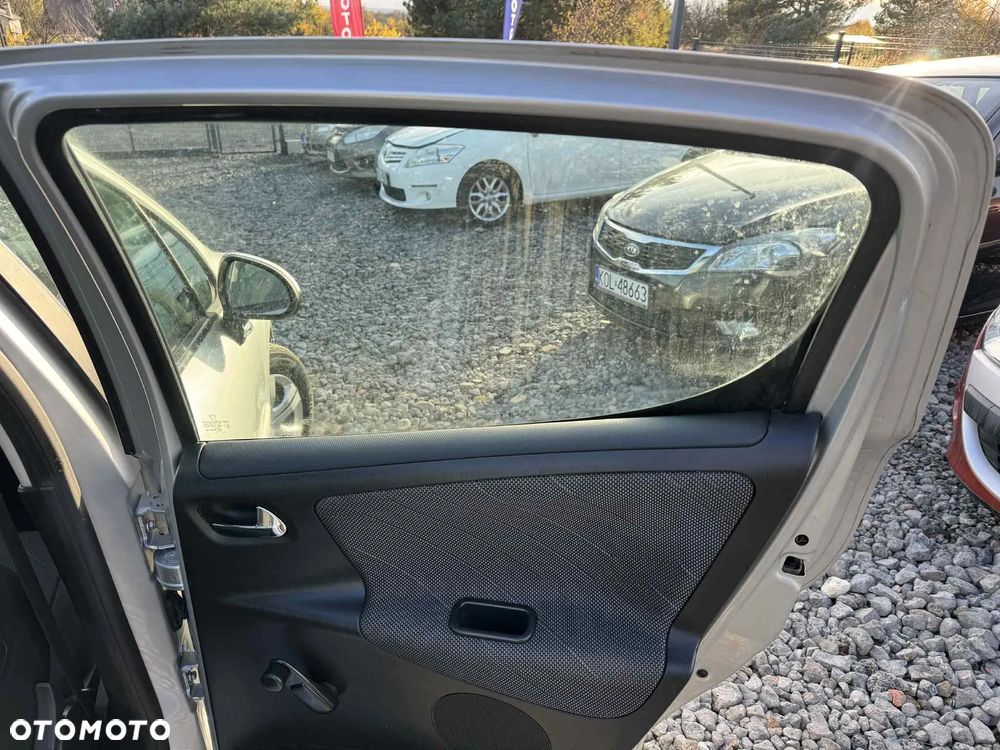 Peugeot 207 1.4 16V Presence - 11