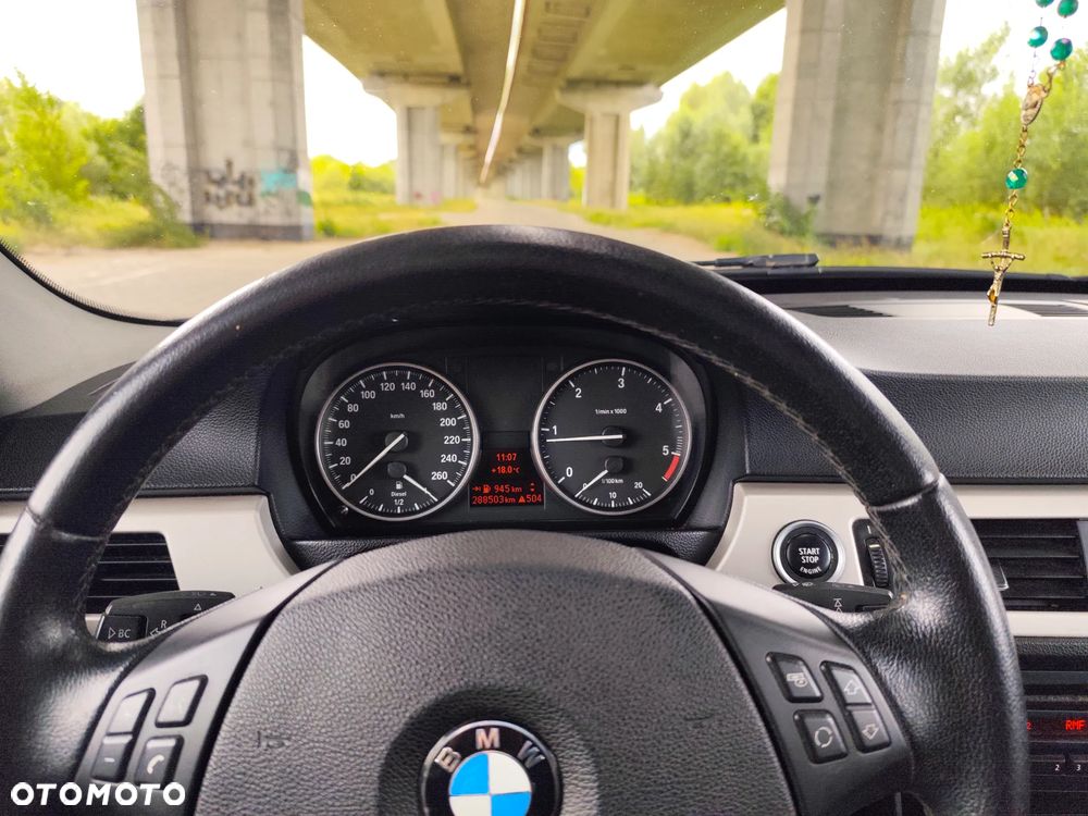 BMW Seria 3 318d - 12