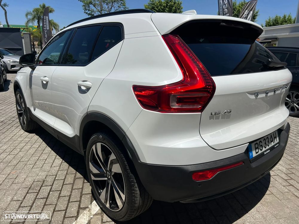 Volvo XC 40 2.0 B3 Plus Dark - 3