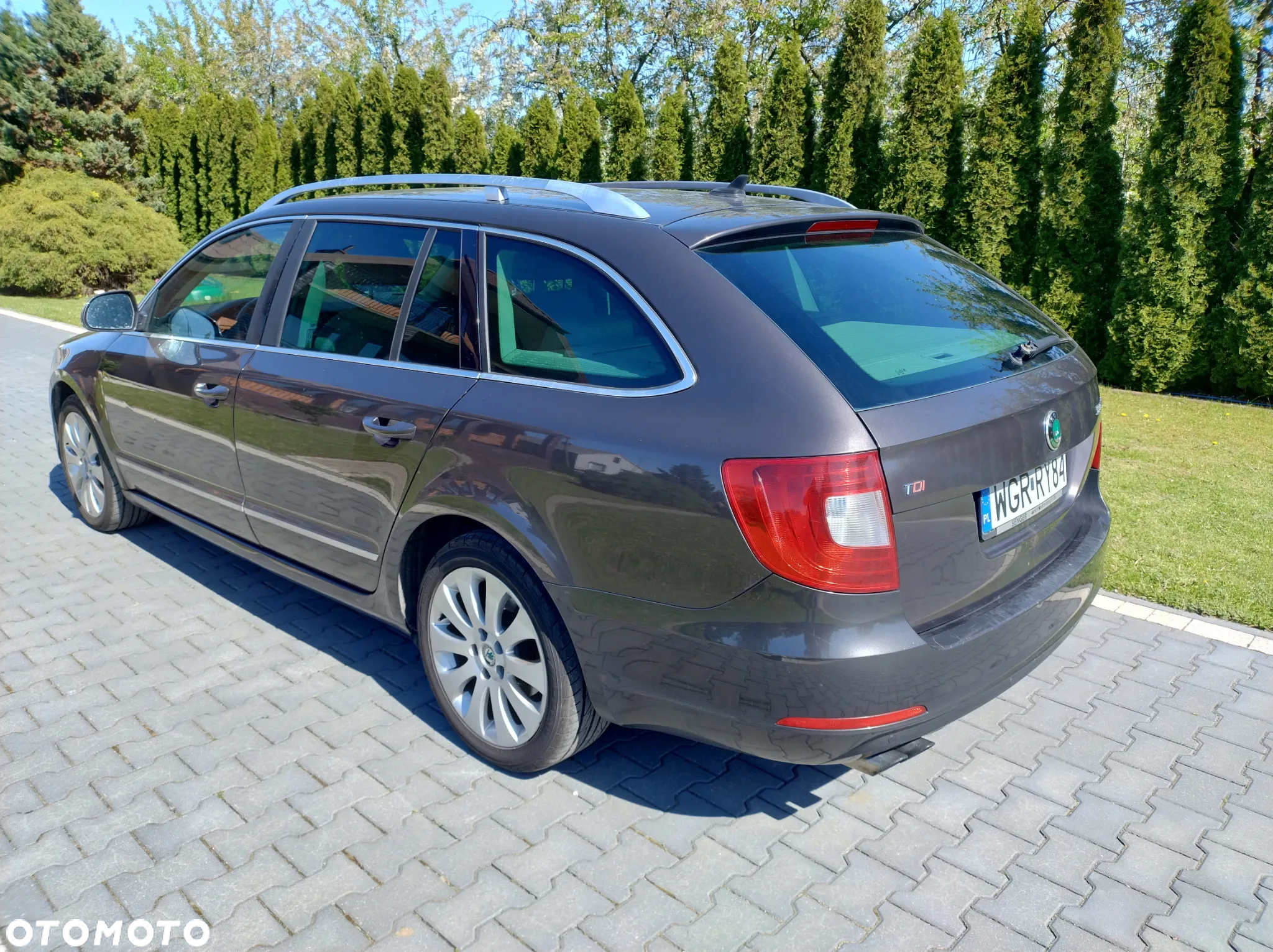 Skoda Superb Combi 2.0 TDI DSG Elegance - 3
