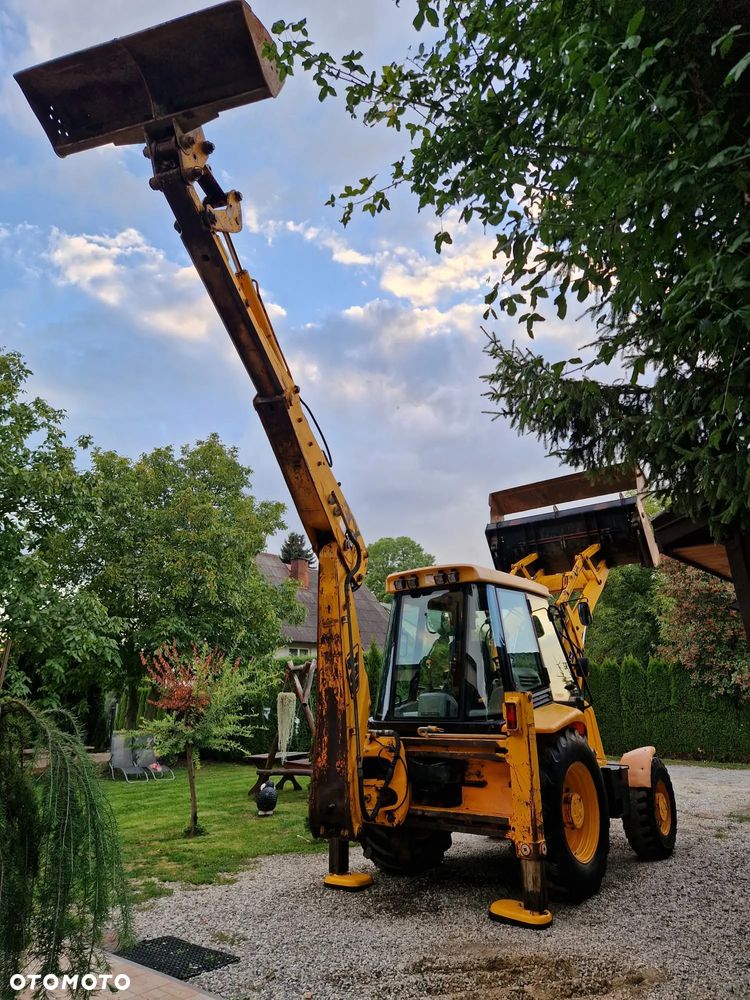 JCB 3CX - 9