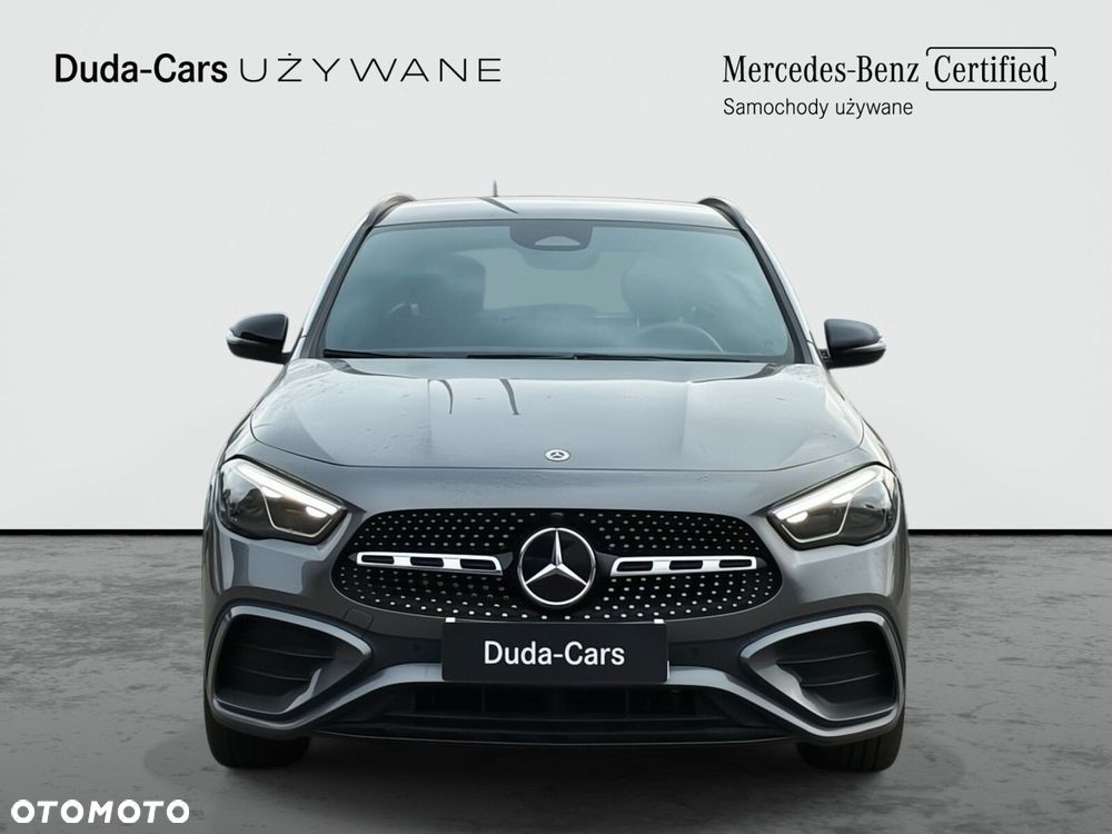 Mercedes-Benz GLA - 4