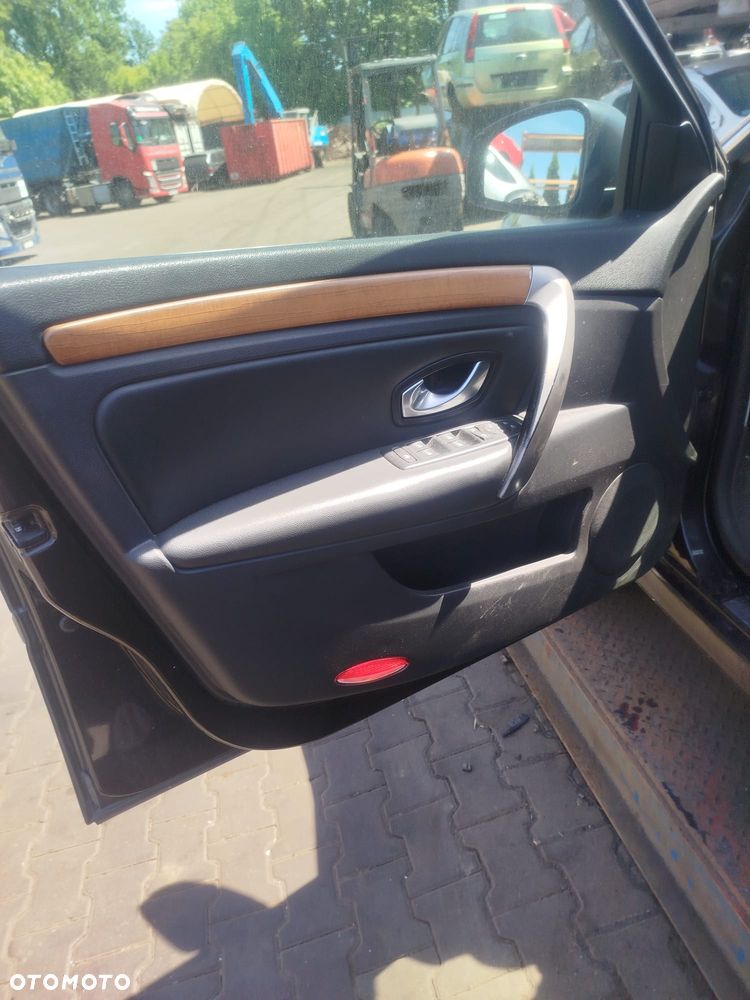 Renault Laguna 3 na części. - 6
