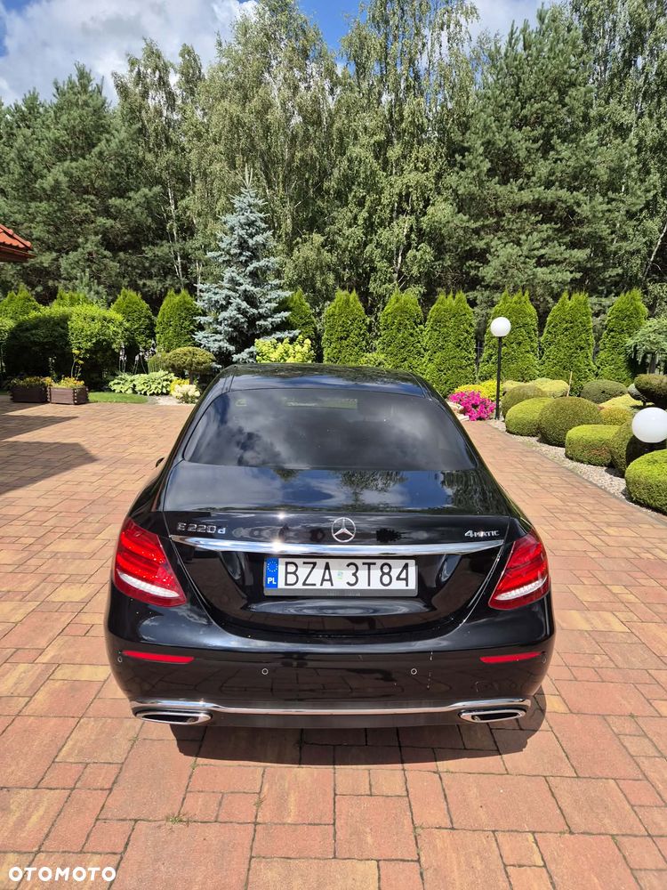 Mercedes-Benz Klasa E 220 d 4-Matic 9G-TRONIC - 2