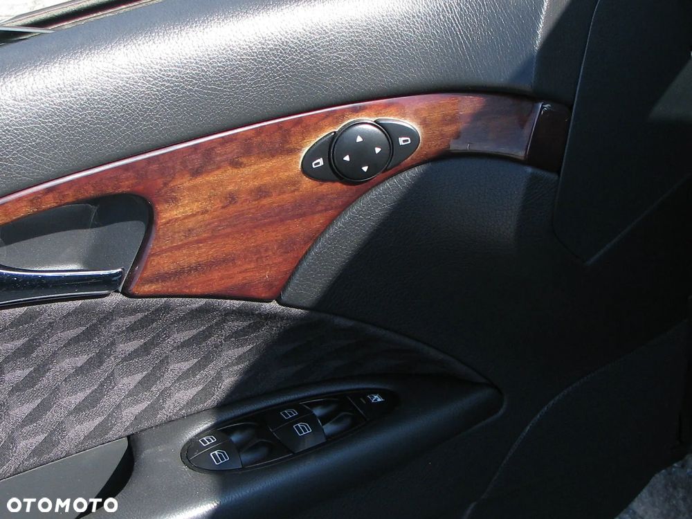 Mercedes-Benz Klasa E - 13