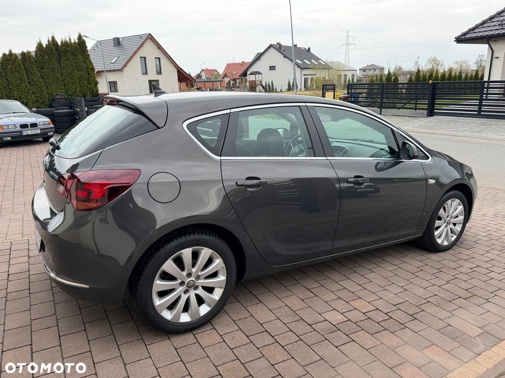 Opel Astra 1.4 Turbo Exklusiv - 16