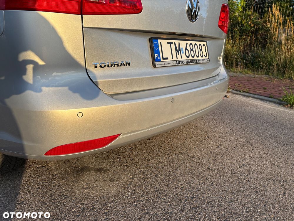 Volkswagen Touran - 22