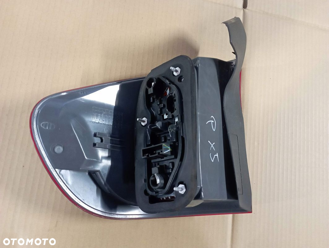 BMW X5 E70 LAMPA PRAWA TYŁ TYLNA - 2