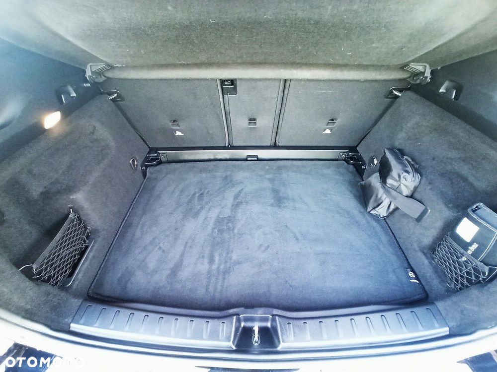 Mercedes-Benz GLA - 8