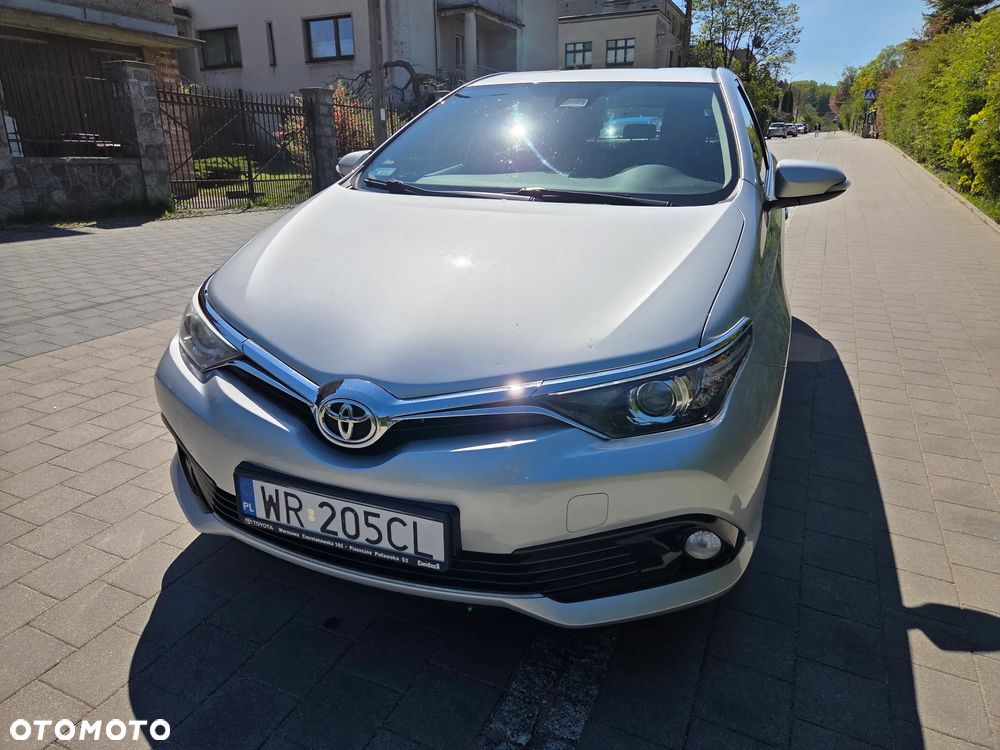 Toyota Auris 1.6 Premium - 2