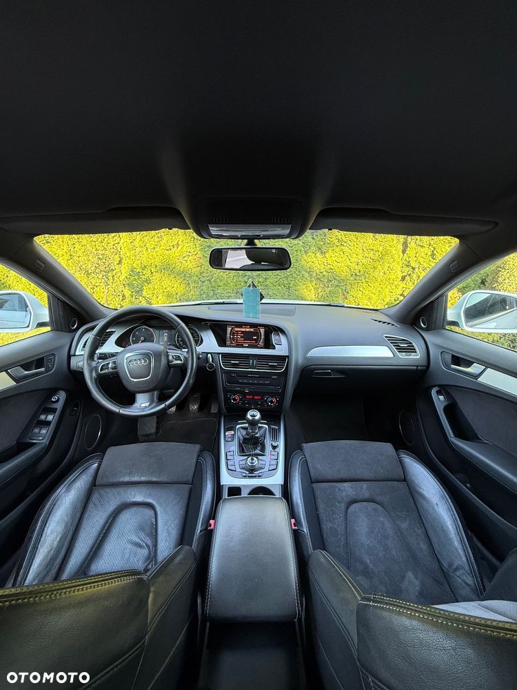 Audi A4 Avant 2.0 TDI DPF - 10