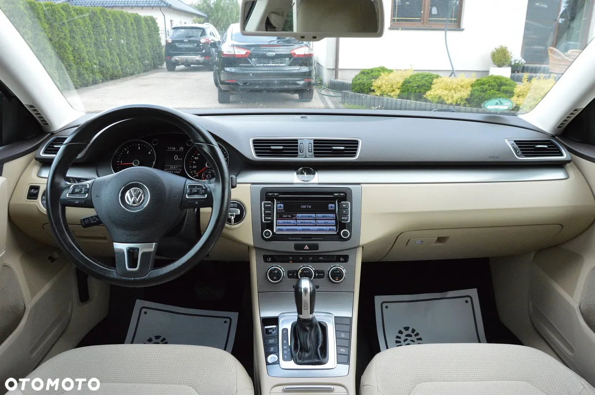 Volkswagen Passat 2.0 TDI Comfortline DSG - 12