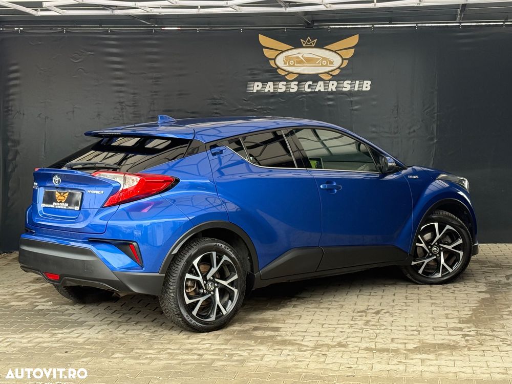 Toyota C-HR Hybrid Style Selection - 2