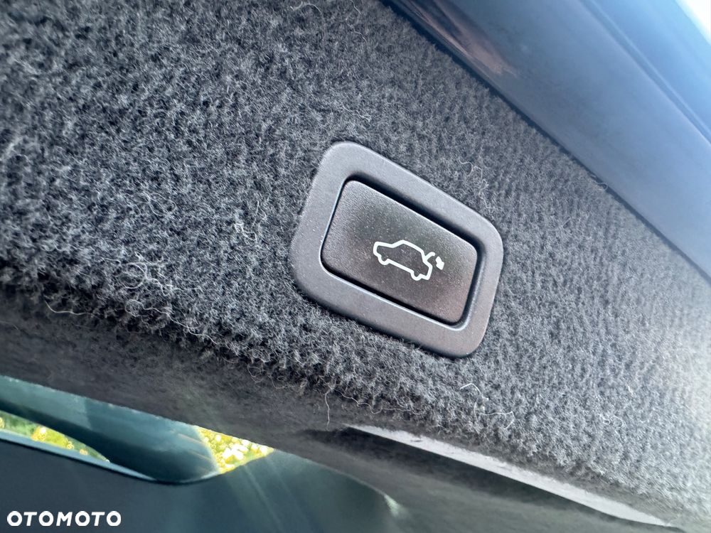 Volvo XC 70 D5 AWD Geartronic Summum - 32