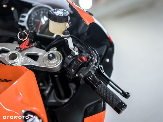 Honda CBR - 23