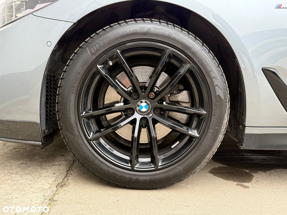BMW Seria 5 520d xDrive M Sport sport - 9