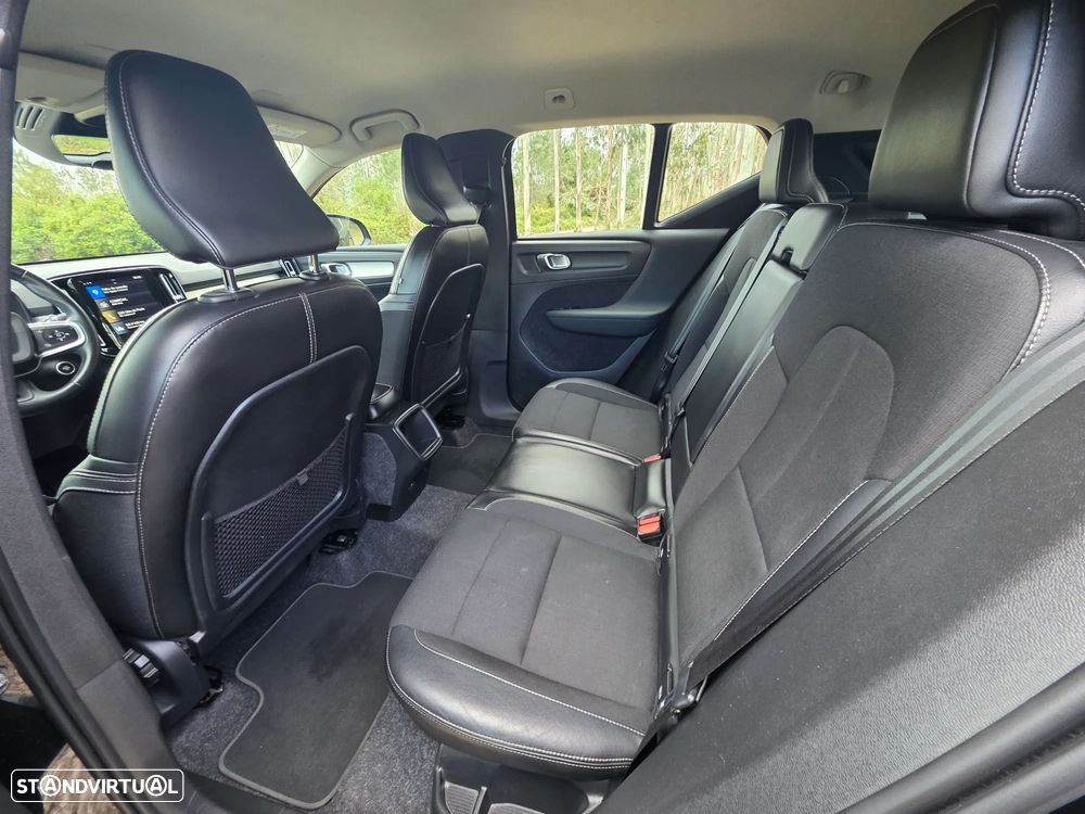 Volvo XC 40 2.0 D3 Momentum Core - 38