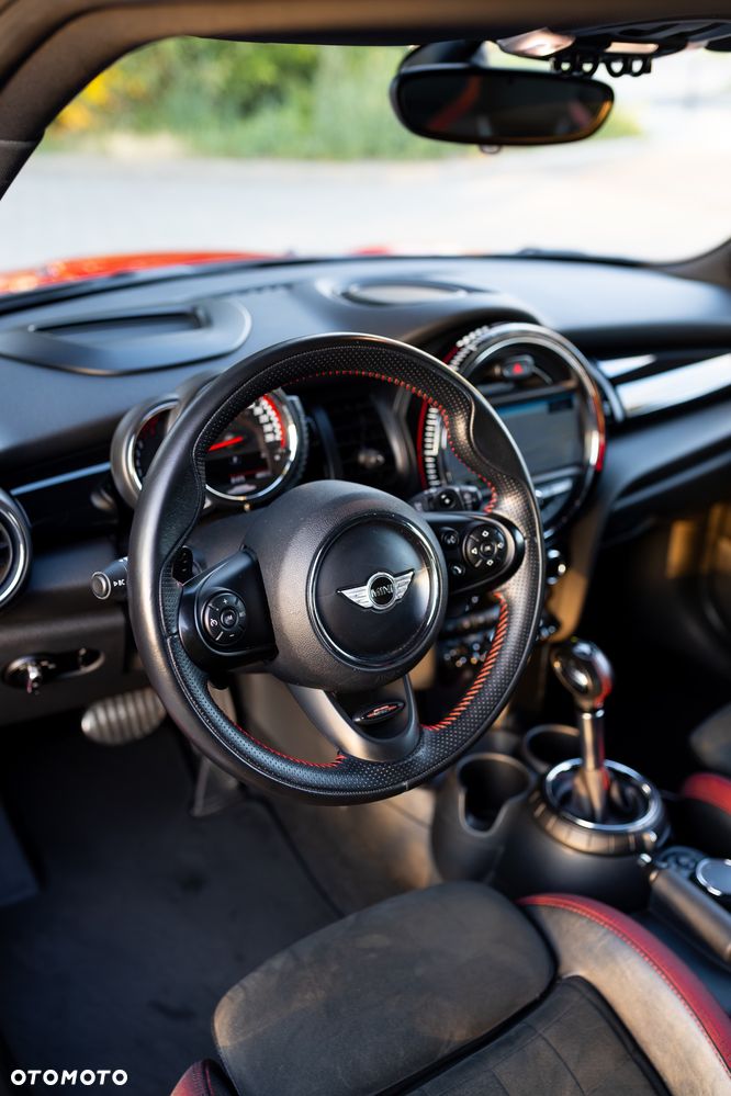 MINI John Cooper Works - 12