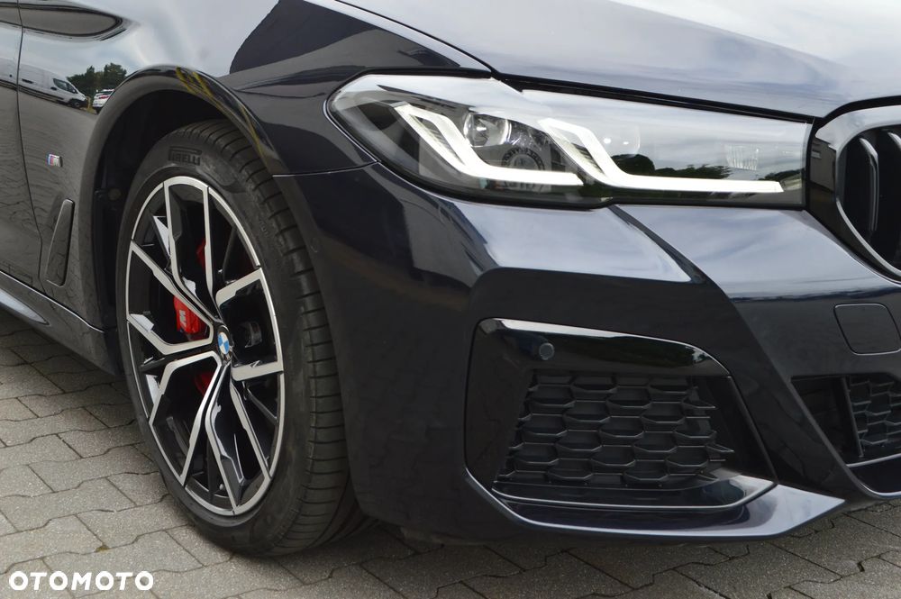 BMW Seria 5 520d MHEV Sport - 32