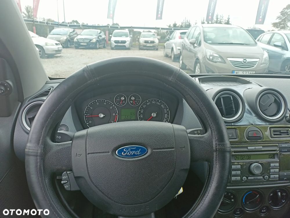 Ford Fiesta - 9