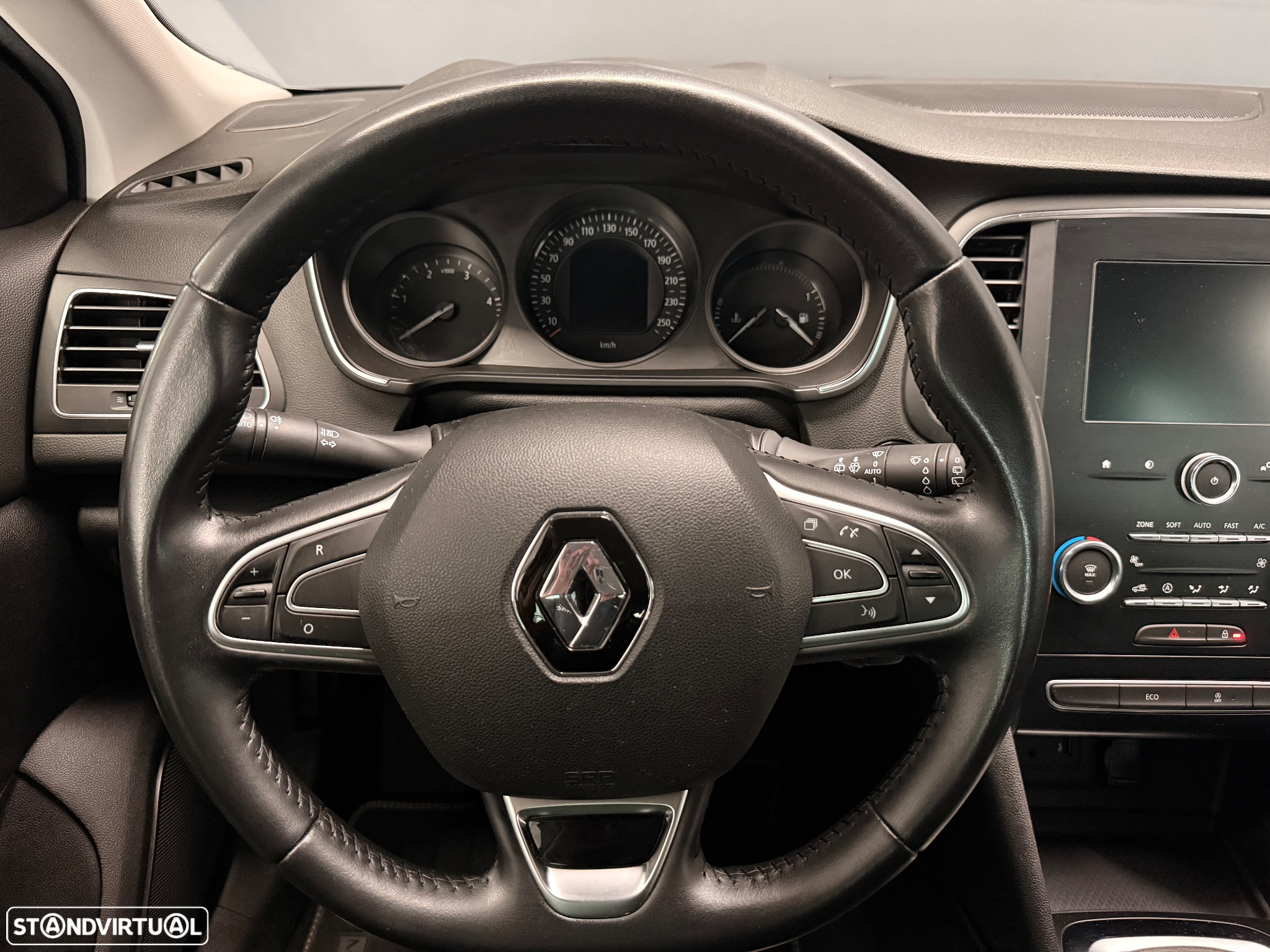 Renault Mégane 1.5 Blue dCi Limited - 13